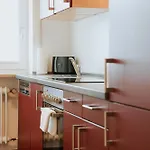 Stadtjuwel I 2 King-size-betten I Balkon I Ruhige Lage I 6 Min Zum Apartment *