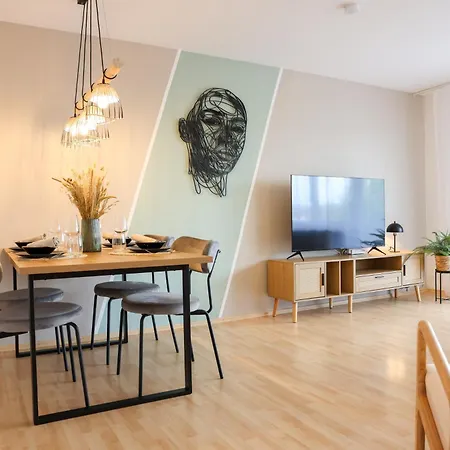 Stadtjuwel I 2 King-size-betten I Balkon I Ruhige Lage I 6 Min Zum Apartment Gunzenhausen
