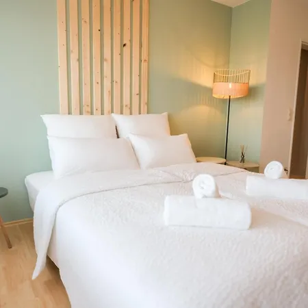 Apartment Stadtjuwel I 2 King-size-betten I Balkon I Ruhige Lage I 6 Min Zum *